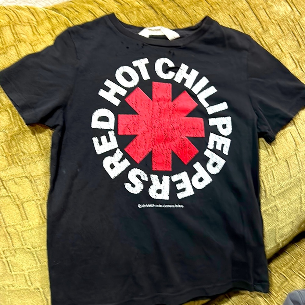 Red Hot Chili Peppers kids tee shirt 6-8Y